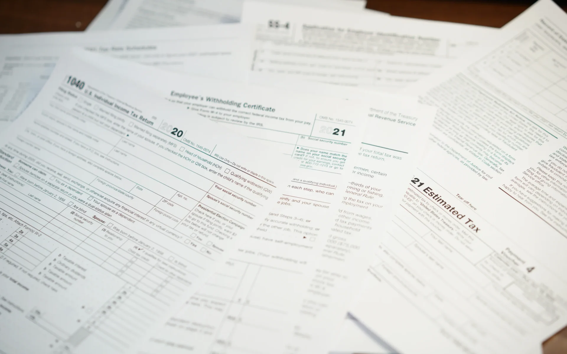 filling-up-u-s-individual-income-tax-return-1040-2024-12-04-18-53-12-utc